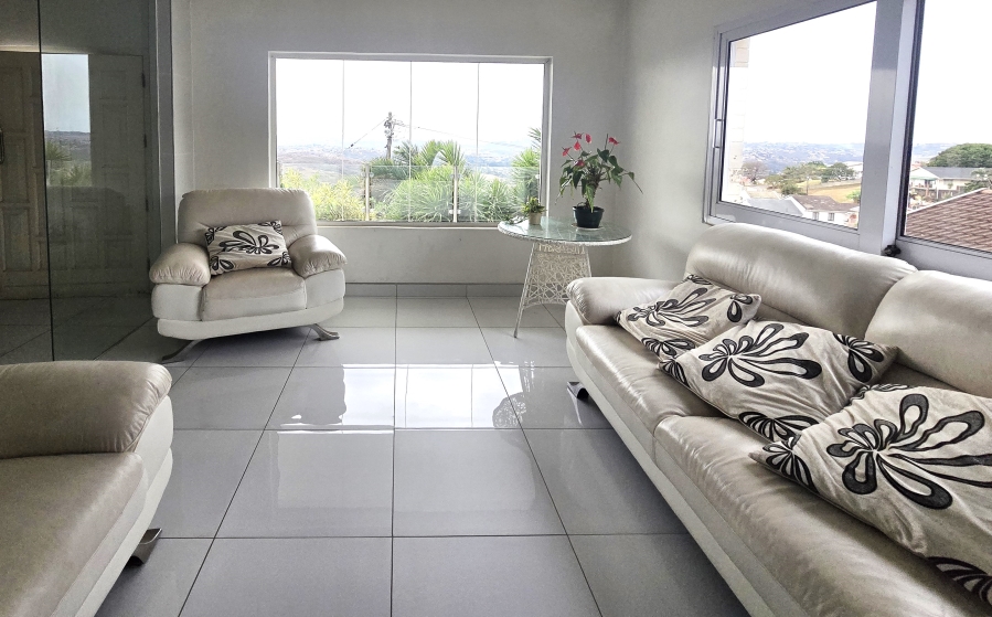 6 Bedroom Property for Sale in Reservoir Hills KwaZulu-Natal