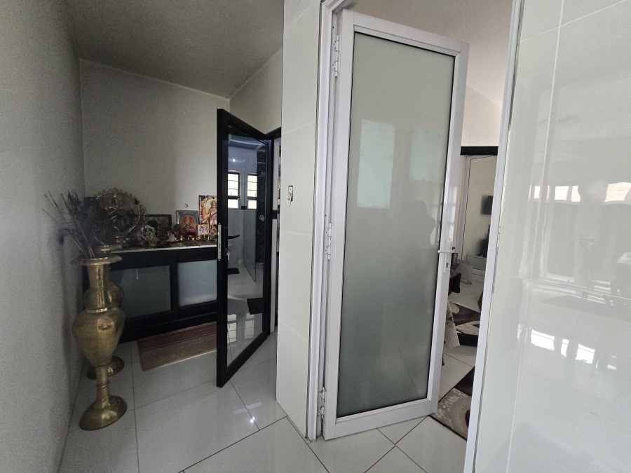 6 Bedroom Property for Sale in Reservoir Hills KwaZulu-Natal