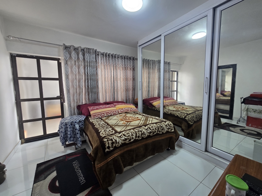 6 Bedroom Property for Sale in Reservoir Hills KwaZulu-Natal