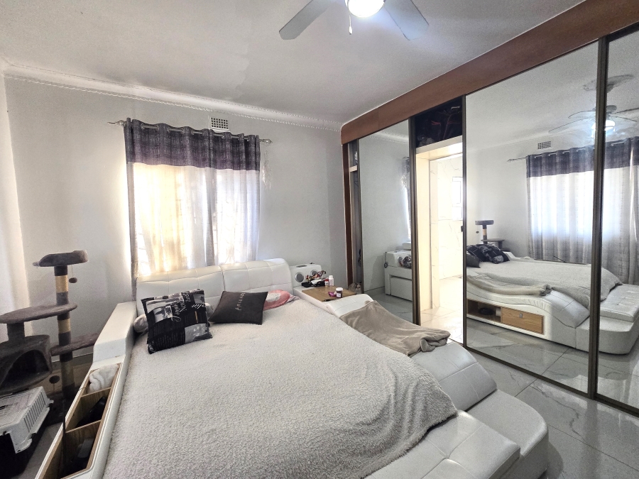 6 Bedroom Property for Sale in Reservoir Hills KwaZulu-Natal