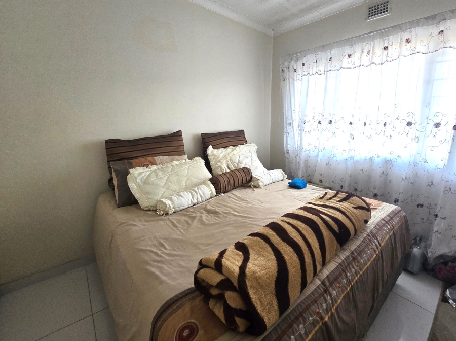 6 Bedroom Property for Sale in Reservoir Hills KwaZulu-Natal