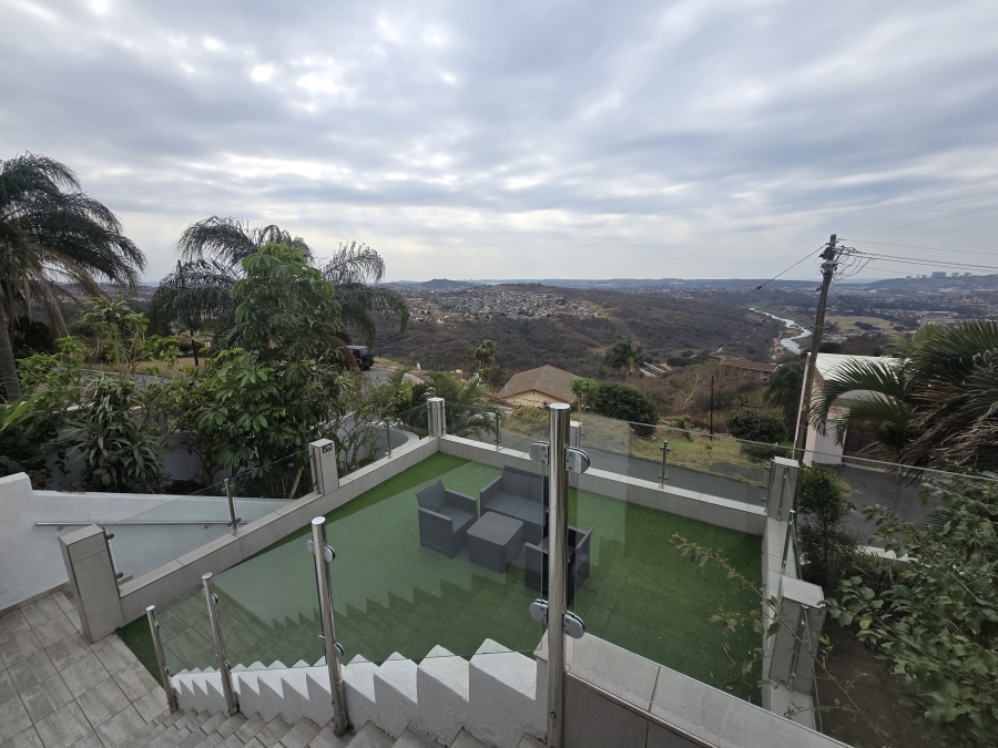 6 Bedroom Property for Sale in Reservoir Hills KwaZulu-Natal