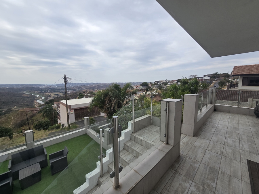 6 Bedroom Property for Sale in Reservoir Hills KwaZulu-Natal