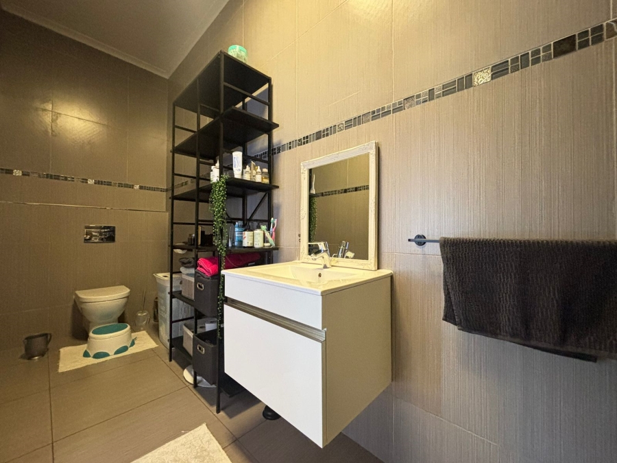 2 Bedroom Property for Sale in Windermere KwaZulu-Natal