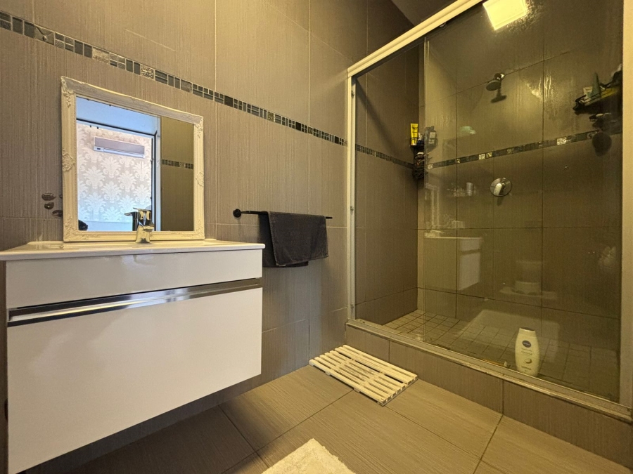 2 Bedroom Property for Sale in Windermere KwaZulu-Natal