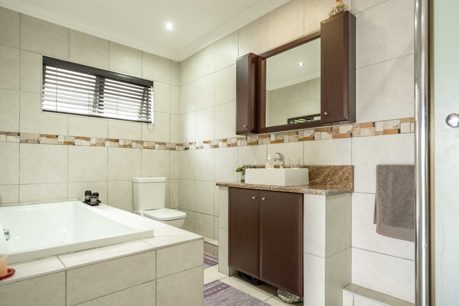 5 Bedroom Property for Sale in Warner Beach KwaZulu-Natal