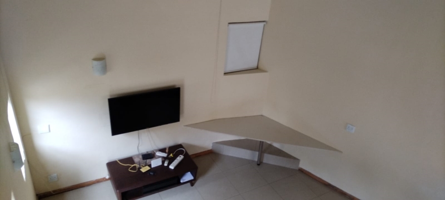 To Let 1 Bedroom Property for Rent in Essenwood KwaZulu-Natal