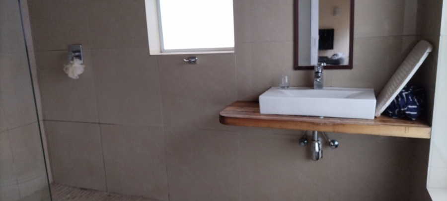 To Let 1 Bedroom Property for Rent in Essenwood KwaZulu-Natal