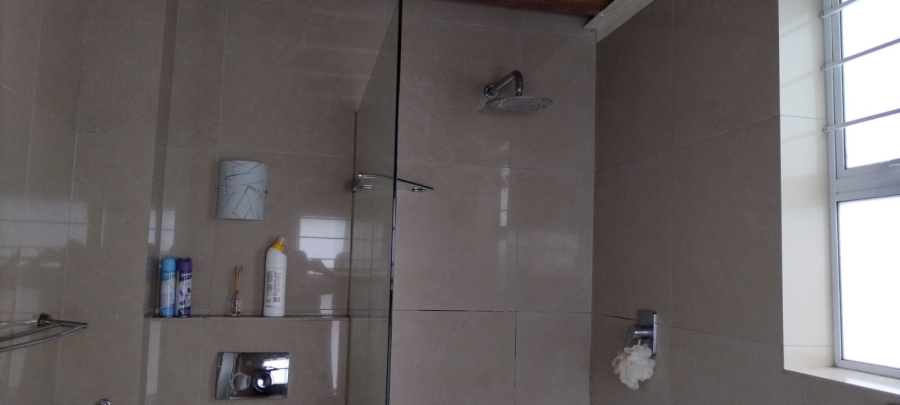 To Let 1 Bedroom Property for Rent in Essenwood KwaZulu-Natal