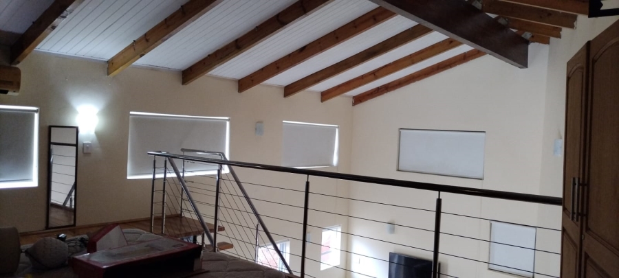 To Let 1 Bedroom Property for Rent in Essenwood KwaZulu-Natal