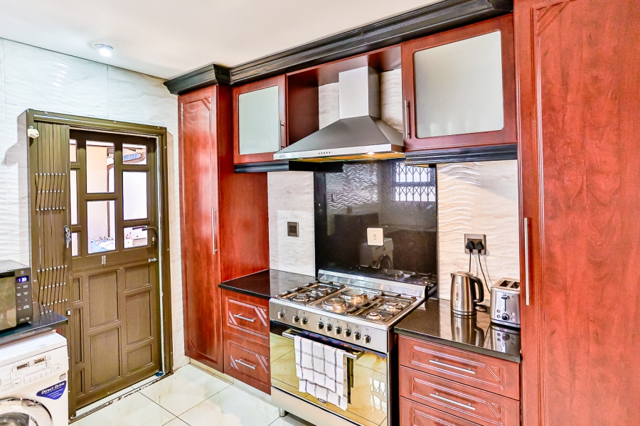4 Bedroom Property for Sale in Seaward Estate KwaZulu-Natal