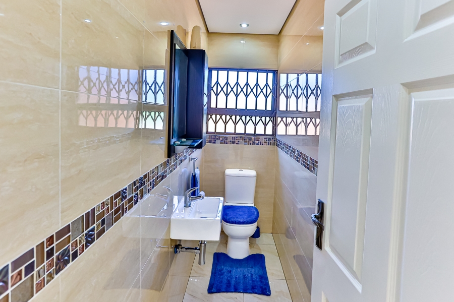 4 Bedroom Property for Sale in Seaward Estate KwaZulu-Natal