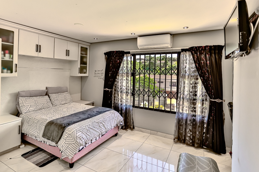 4 Bedroom Property for Sale in Seaward Estate KwaZulu-Natal