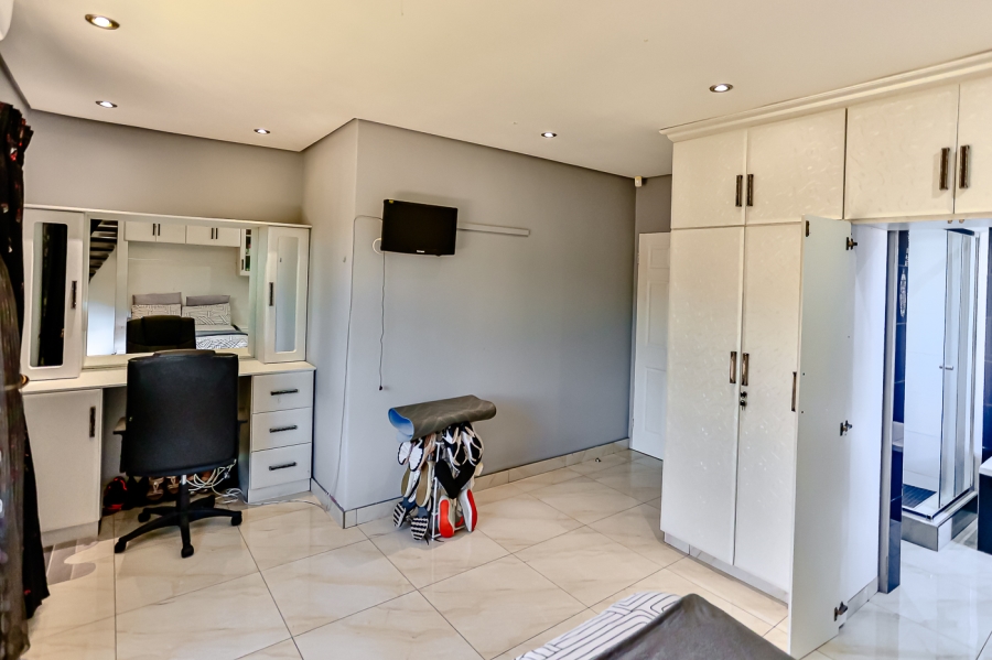 4 Bedroom Property for Sale in Seaward Estate KwaZulu-Natal