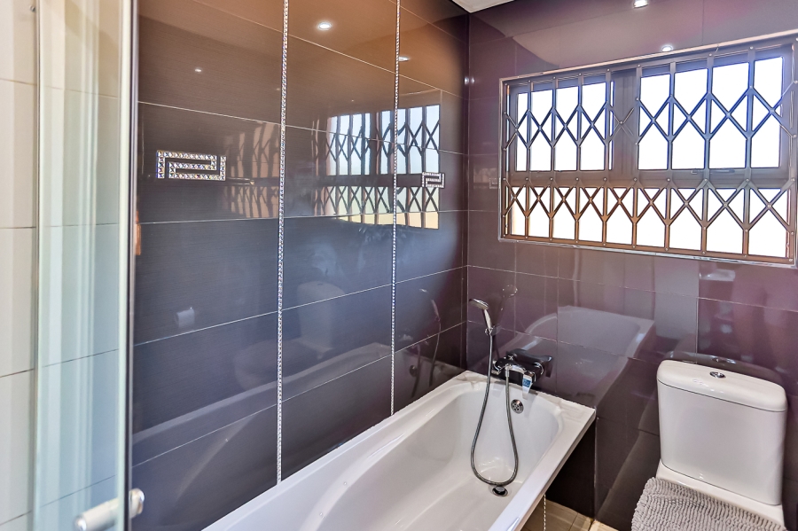 4 Bedroom Property for Sale in Seaward Estate KwaZulu-Natal