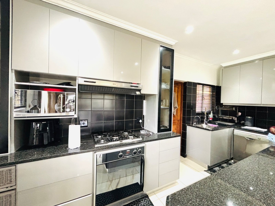 3 Bedroom Property for Sale in Seaward Estate KwaZulu-Natal