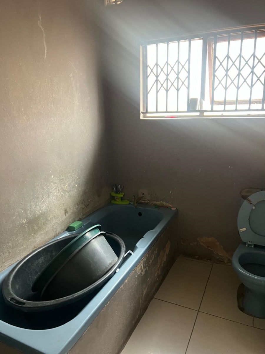 3 Bedroom Property for Sale in Motalabad KwaZulu-Natal