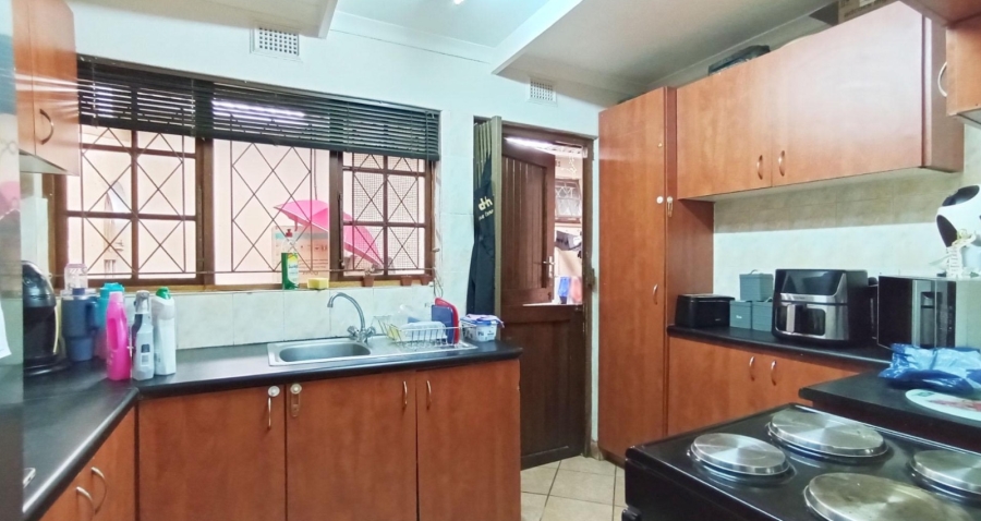 2 Bedroom Property for Sale in Amanzimtoti KwaZulu-Natal