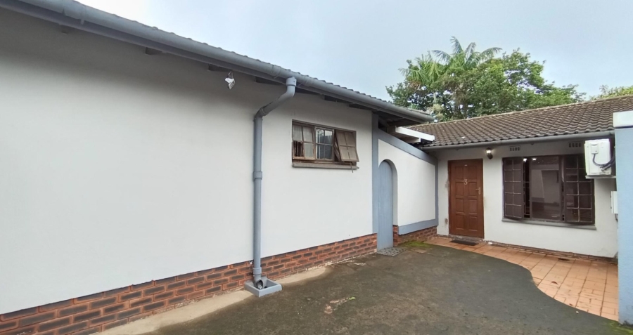 2 Bedroom Property for Sale in Amanzimtoti KwaZulu-Natal