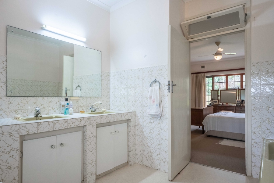 3 Bedroom Property for Sale in Kloof KwaZulu-Natal