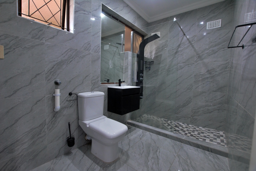 2 Bedroom Property for Sale in Scottburgh Central KwaZulu-Natal