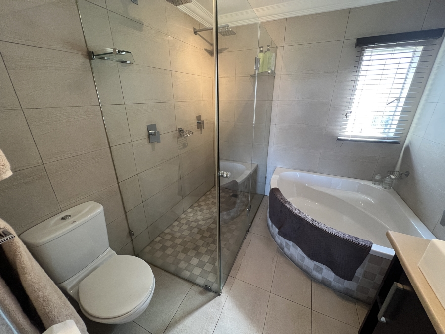 4 Bedroom Property for Sale in Upper Ferncliffe KwaZulu-Natal