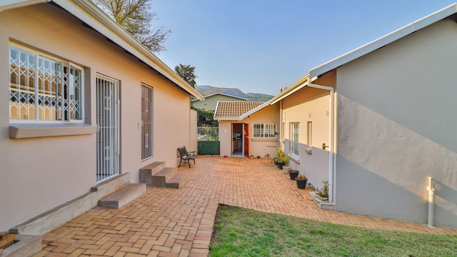 4 Bedroom Property for Sale in Upper Ferncliffe KwaZulu-Natal