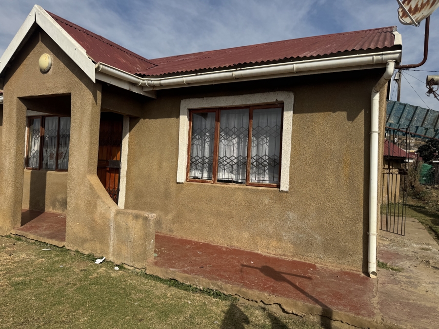 2 Bedroom Property for Sale in Mpophomeni KwaZulu-Natal