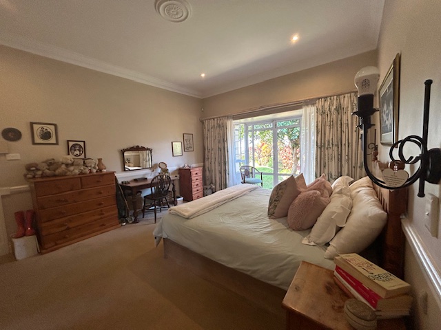 6 Bedroom Property for Sale in Herrwood Park KwaZulu-Natal