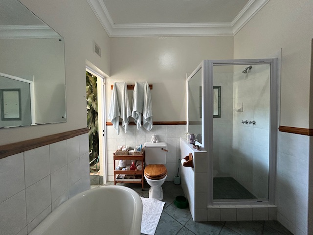 6 Bedroom Property for Sale in Herrwood Park KwaZulu-Natal