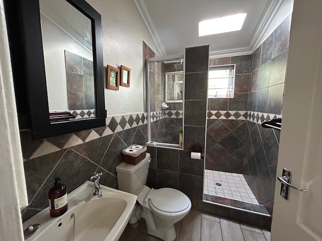 6 Bedroom Property for Sale in Herrwood Park KwaZulu-Natal