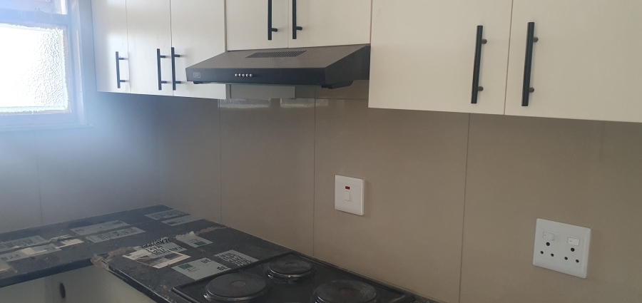 To Let 1 Bedroom Property for Rent in Bluff KwaZulu-Natal