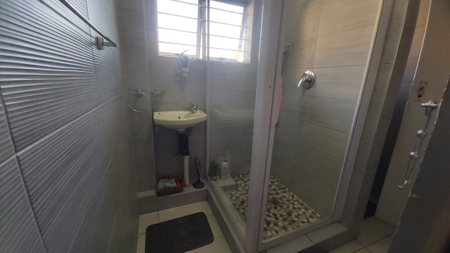 1 Bedroom Property for Sale in Merewent KwaZulu-Natal