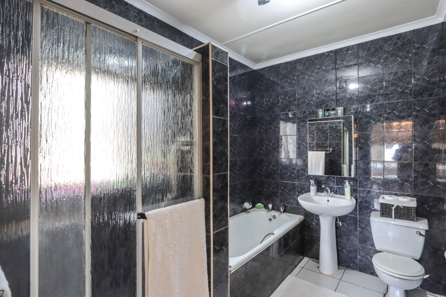 5 Bedroom Property for Sale in Westville Central KwaZulu-Natal