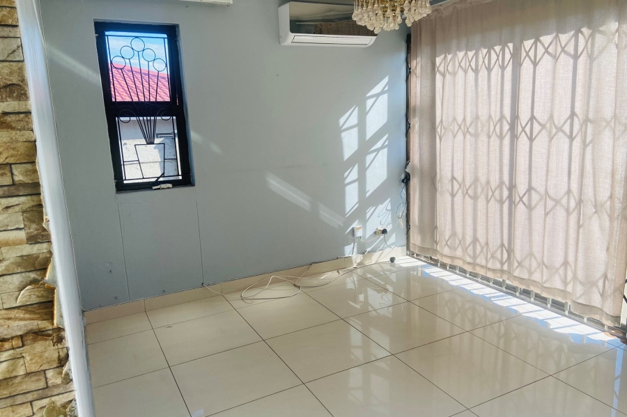 3 Bedroom Property for Sale in Orient Hills KwaZulu-Natal