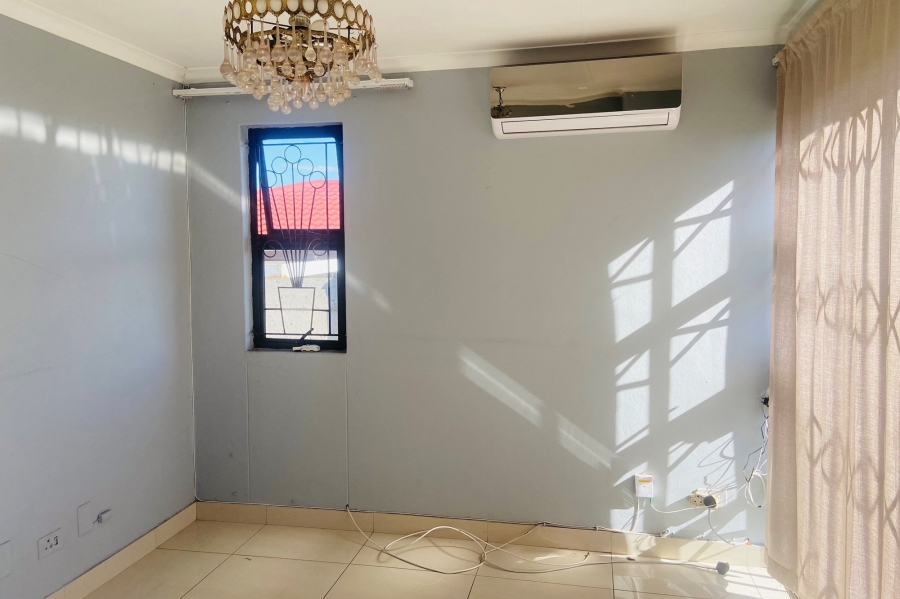 3 Bedroom Property for Sale in Orient Hills KwaZulu-Natal