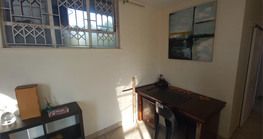 2 Bedroom Property for Sale in Essenwood KwaZulu-Natal