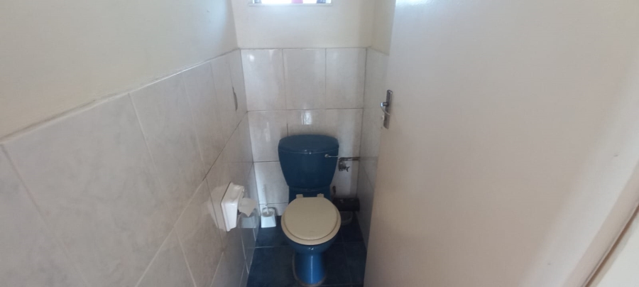 2 Bedroom Property for Sale in Essenwood KwaZulu-Natal
