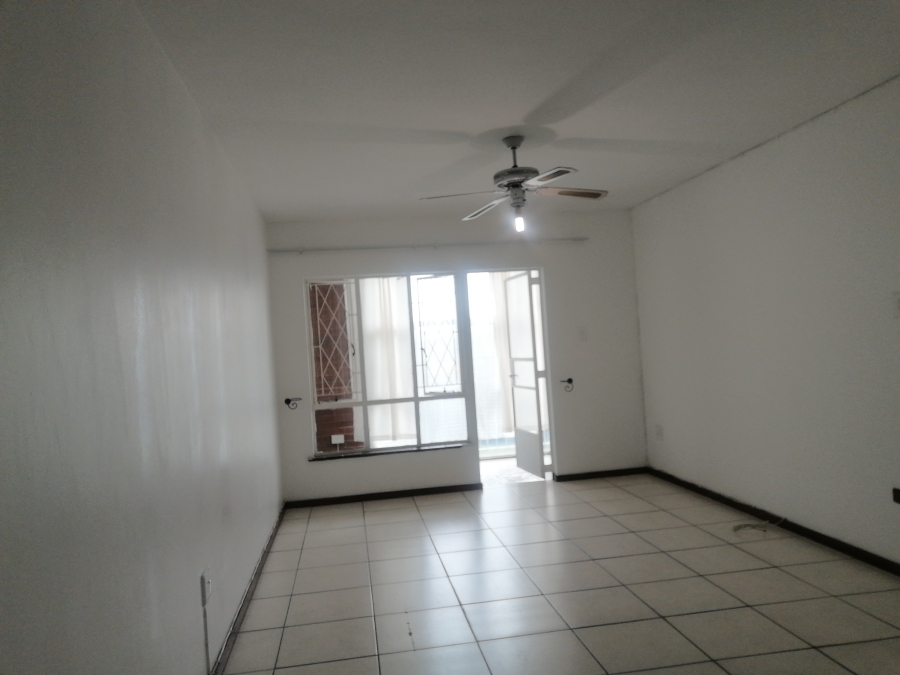 To Let 2 Bedroom Property for Rent in Westridge KwaZulu-Natal