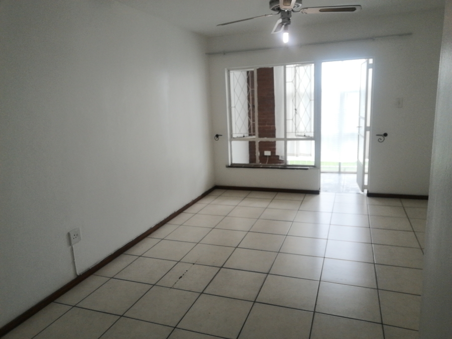 To Let 2 Bedroom Property for Rent in Westridge KwaZulu-Natal