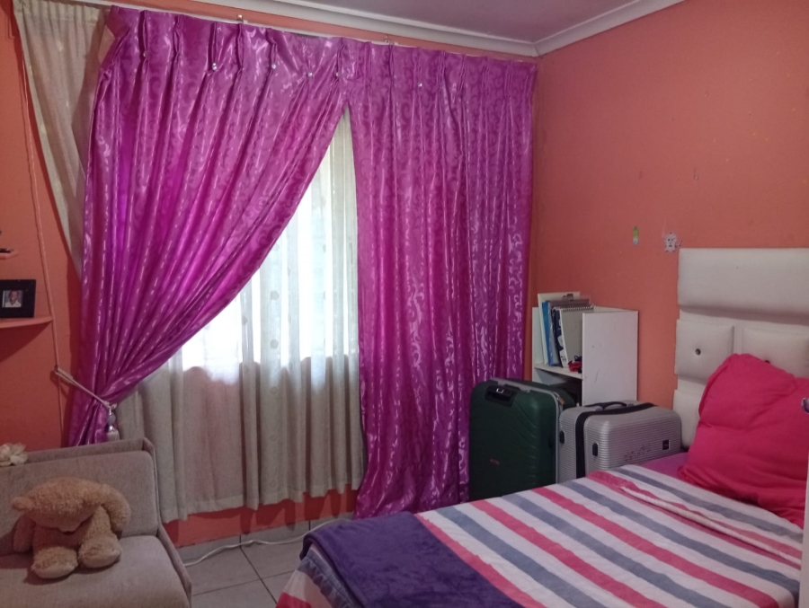 4 Bedroom Property for Sale in Kloof KwaZulu-Natal
