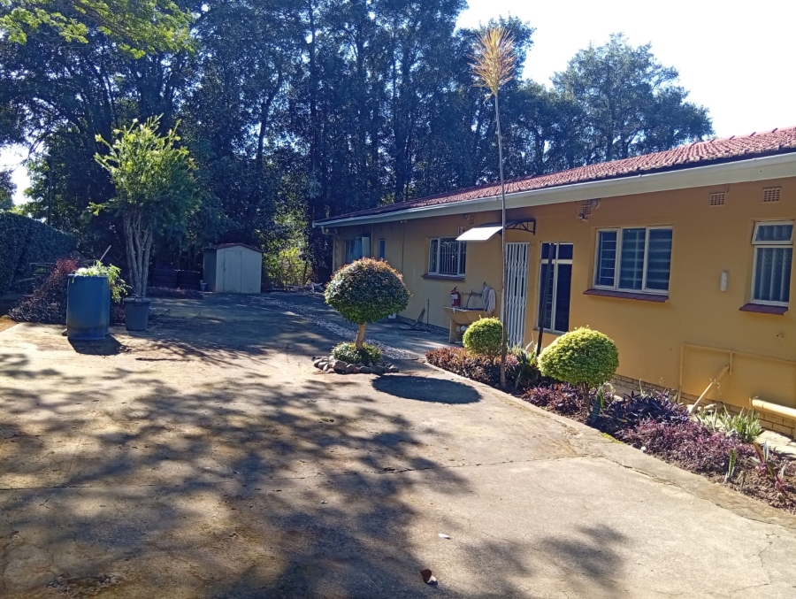 4 Bedroom Property for Sale in Kloof KwaZulu-Natal