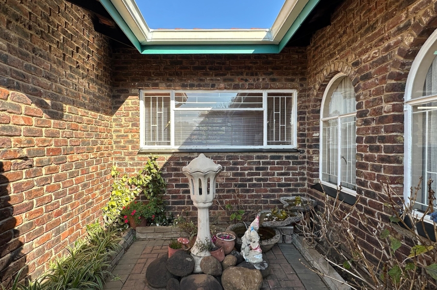 4 Bedroom Property for Sale in Aviary Hill KwaZulu-Natal
