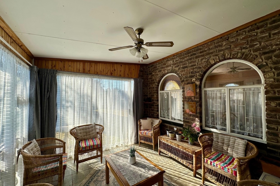4 Bedroom Property for Sale in Aviary Hill KwaZulu-Natal