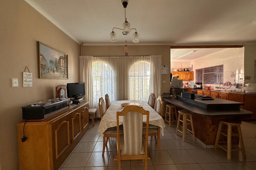 4 Bedroom Property for Sale in Aviary Hill KwaZulu-Natal