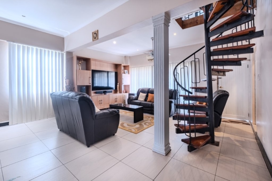 4 Bedroom Property for Sale in Glen Anil KwaZulu-Natal