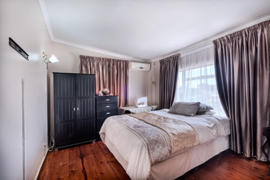 4 Bedroom Property for Sale in Glen Anil KwaZulu-Natal