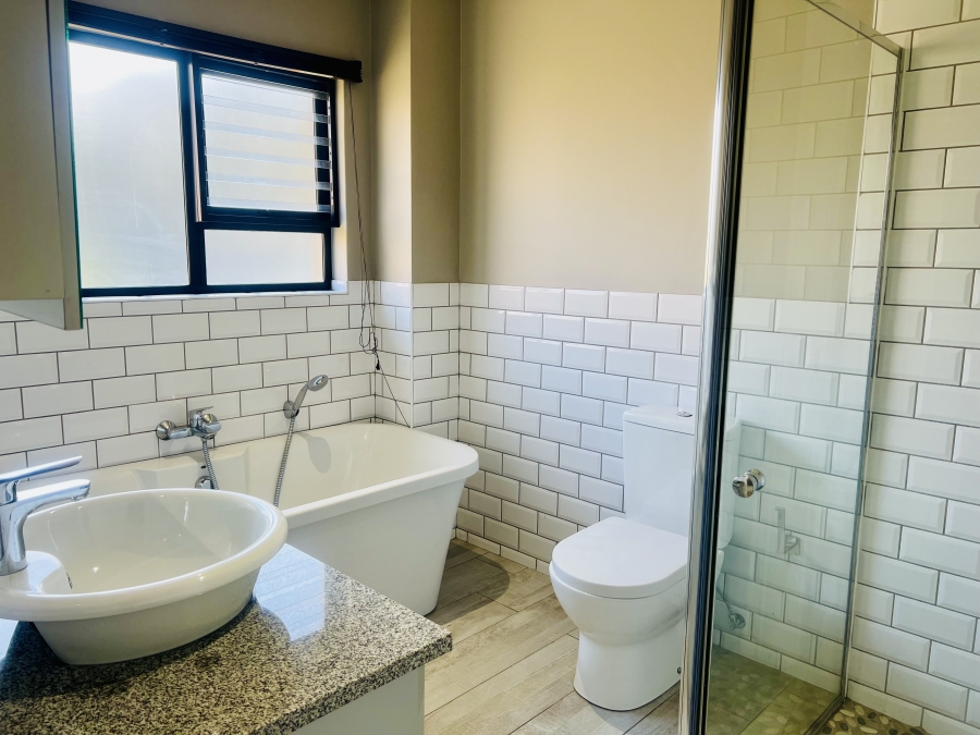 3 Bedroom Property for Sale in Leonard KwaZulu-Natal
