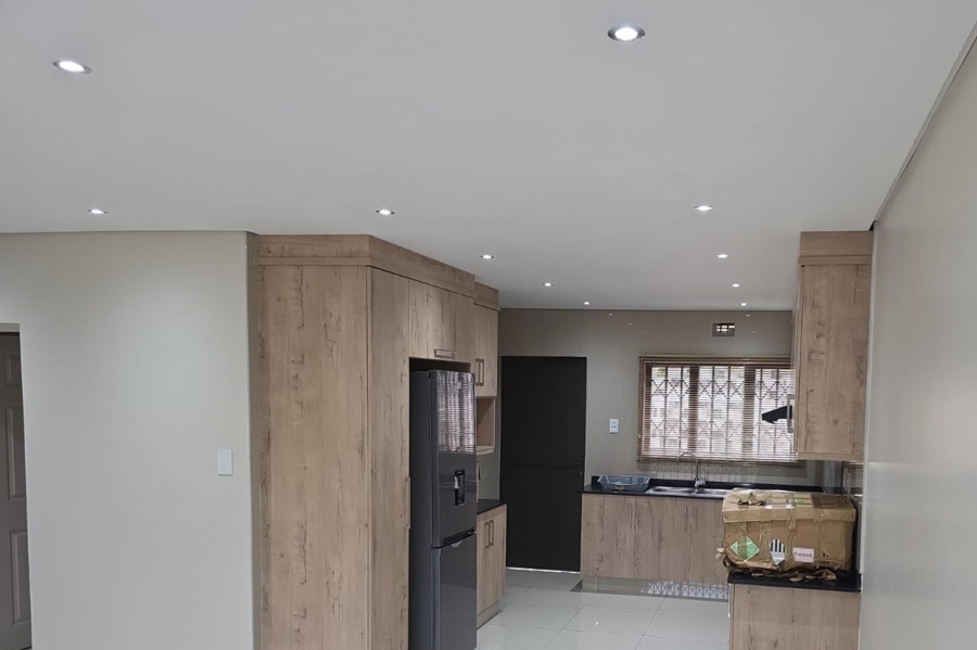 To Let 3 Bedroom Property for Rent in Clayfield KwaZulu-Natal