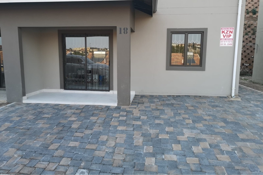 To Let 3 Bedroom Property for Rent in Northcroft KwaZulu-Natal